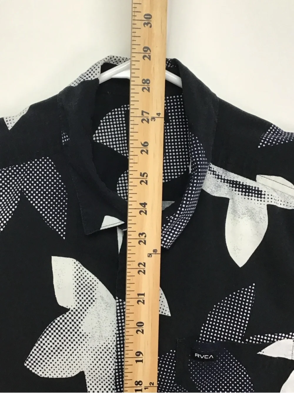 RVCA men’s short sleeve button up Hawaiian shirt small